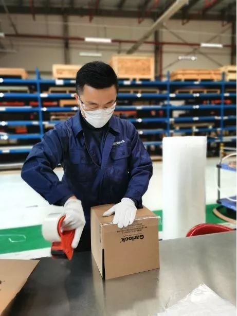 安全与客户，我们一个都不放弃！